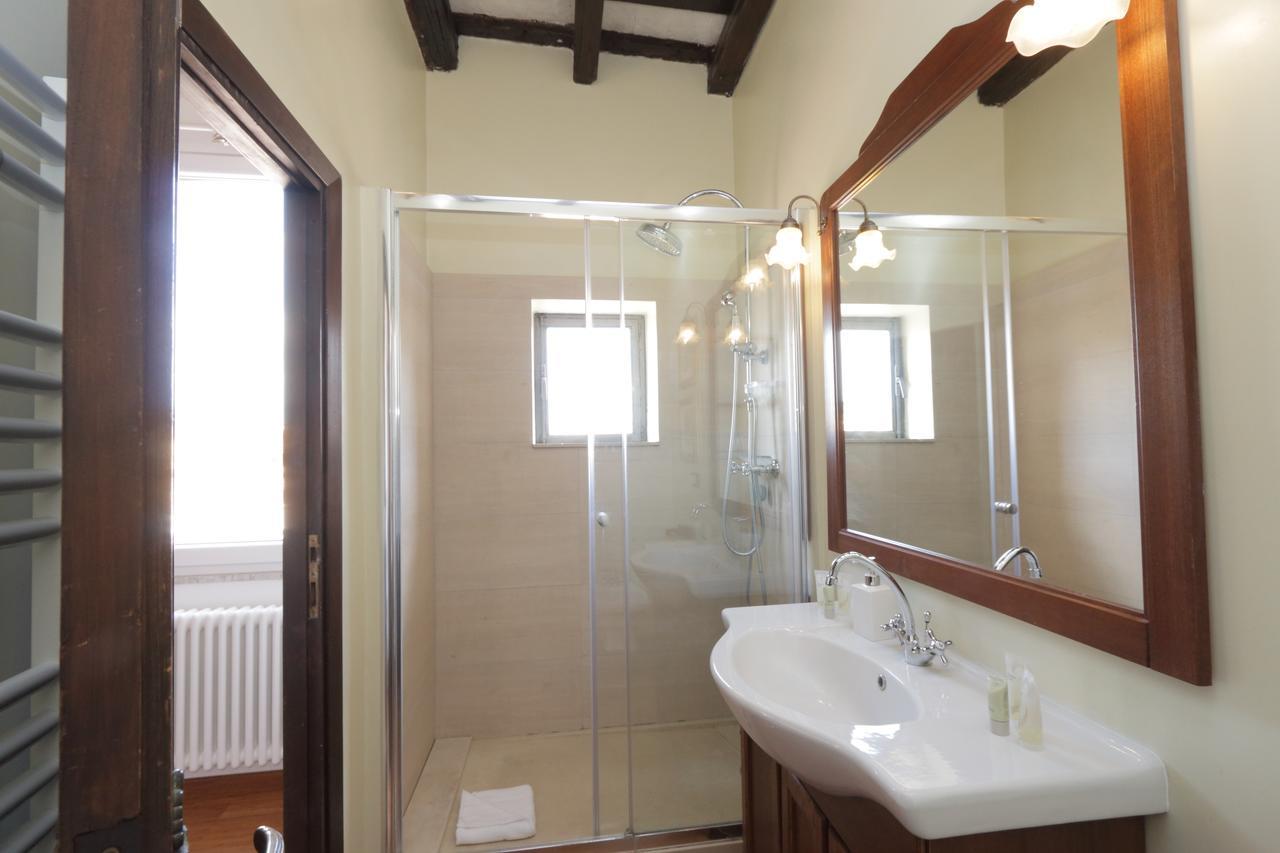 Garibaldi 2 Apartment Rome Bagian luar foto